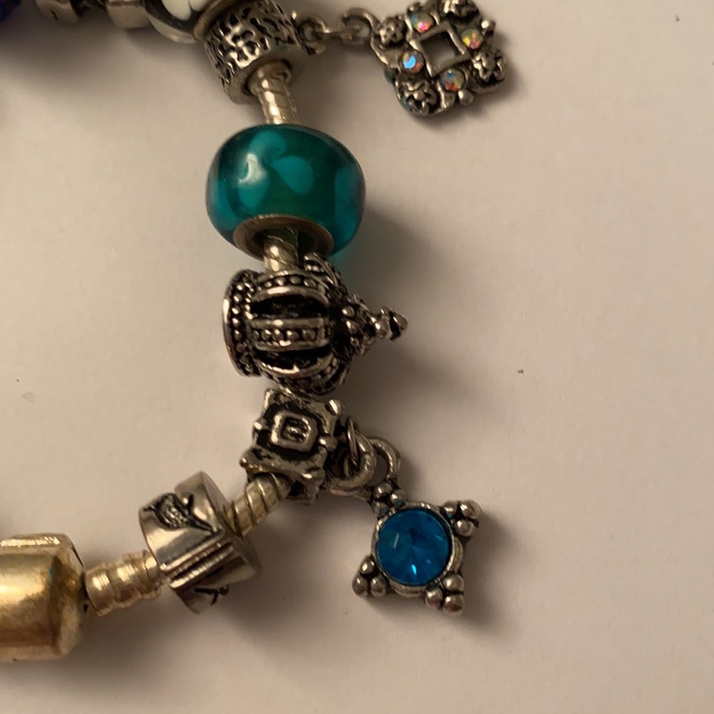 Charm bracelet - Picture 3 of 4